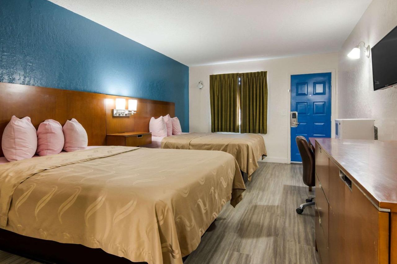 Rodeway Inn Broken Bow-Hochatown Экстерьер фото