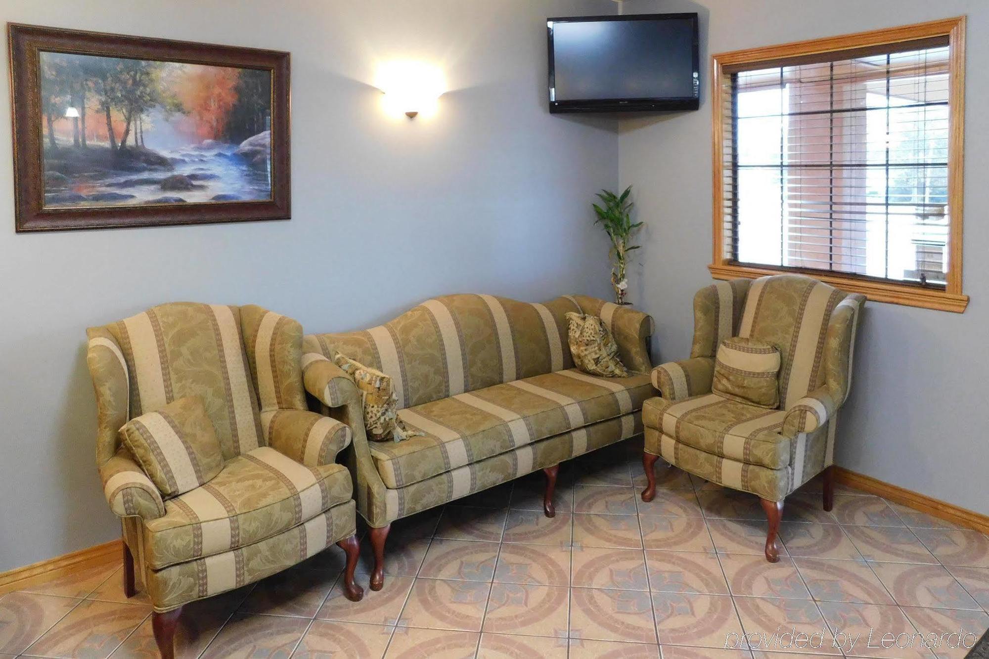 Rodeway Inn Broken Bow-Hochatown Экстерьер фото